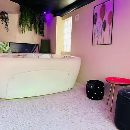 Villa 13 Nuances De Grey Jacuzzi